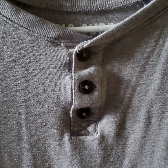 Mossimo Mens Gray 1/4 button down Casual T-shirt. - Picture 2 of 4